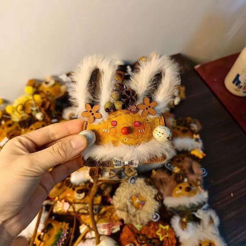 Pod Doll Cute plush doll gift Handmade keychain gift